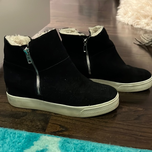 Steve Madden Furry Boots - 2 Looks - Picture 1 of 5